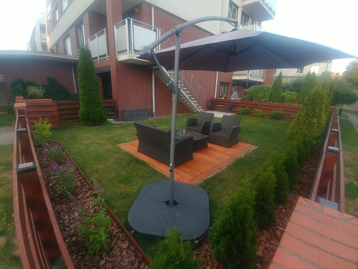 Apartament Jantar Z Ogrodem Kołobrzeg Buitenkant foto